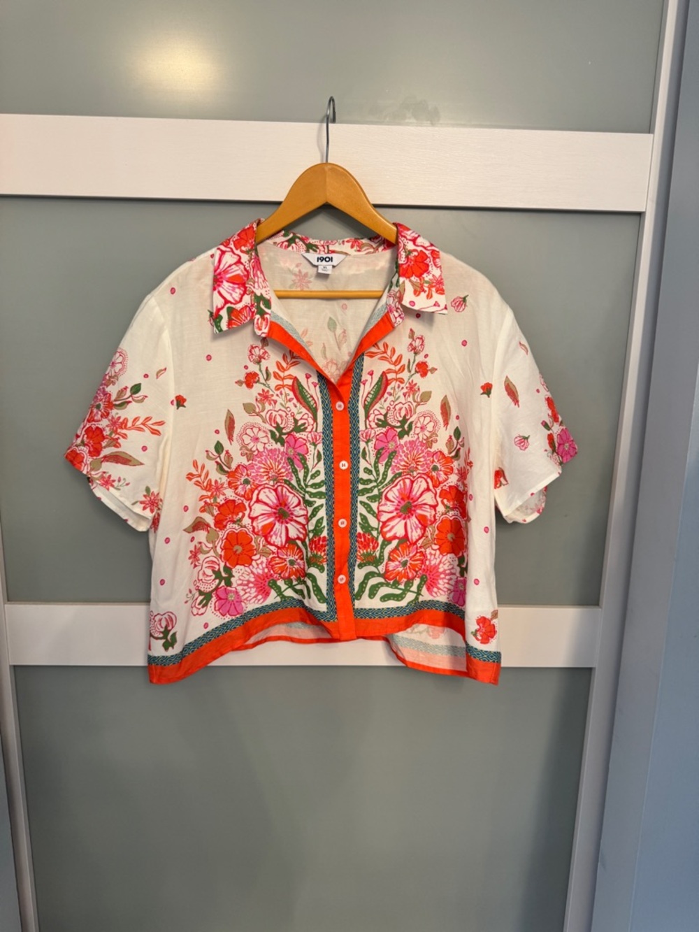 1901 White Button-Front Short Sleeve Top with Pink & Orange Floral Embroidery